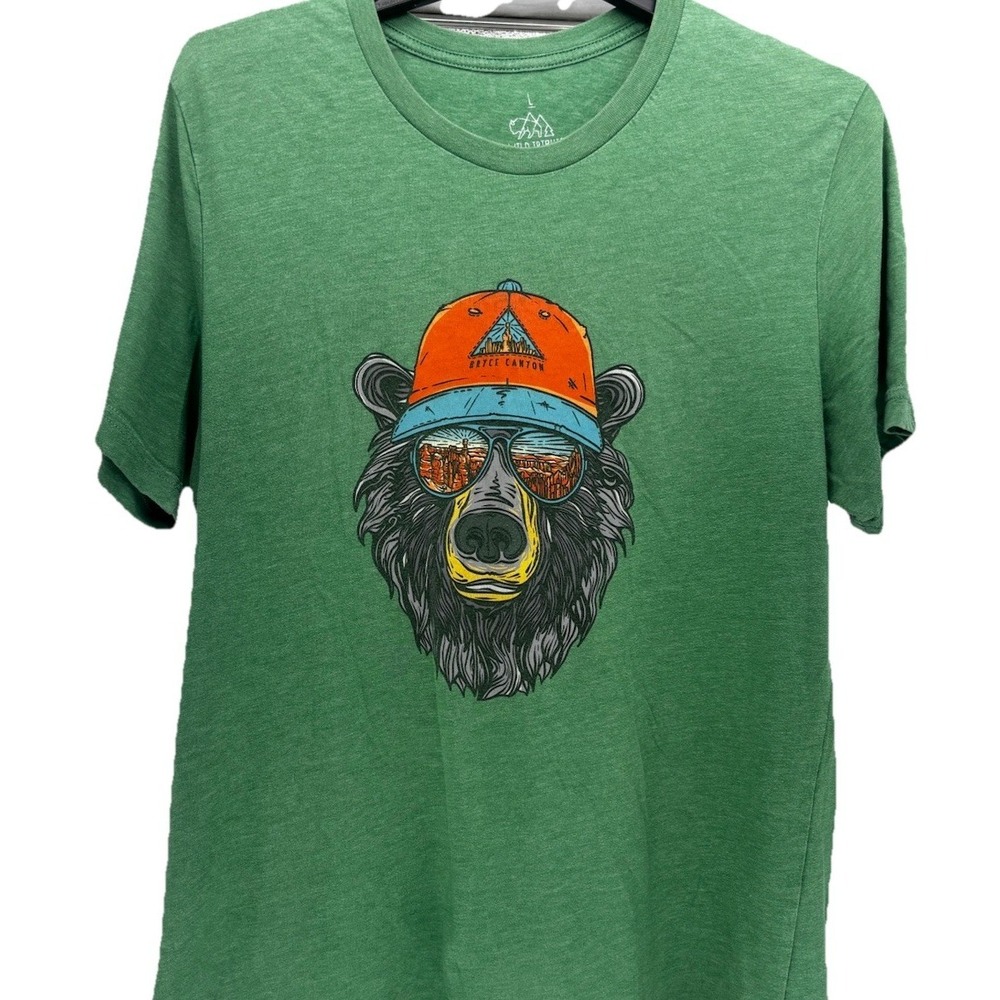 Wild Tribute Bryce Canyon Bear Men's L Green Graphic Crew Neck T-Shirt Summer